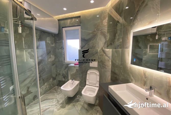 ZYRE ME QERA 106 M2 RRUGA MINE PEZA 1000 EURO