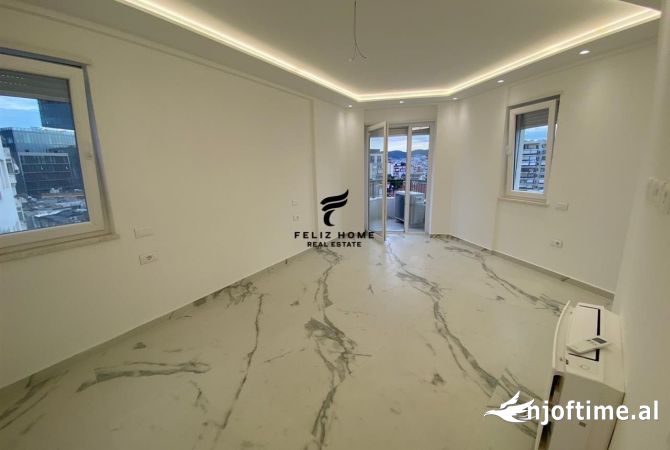 ZYRE ME QERA 106 M2 RRUGA MINE PEZA 1000 EURO