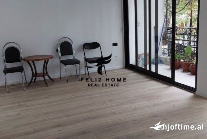 Ambient biznesi me qera 3+1 ne Tirane - 1,200 Euro