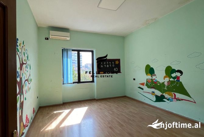 Shtepi me qera 4+1 ne Tirane - 5,500 Euro