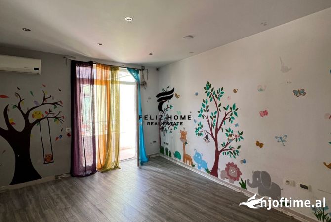 Shtepi me qera Vila Luksoze ne Tirane, 3+1, Mobilimi Bosh, pa mobiluar, Pagesa 7,000  Euro.