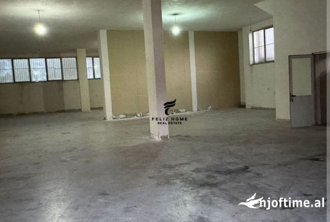 Ambient biznesi me qera 4+1 ne Tirane - 1,500 Euro