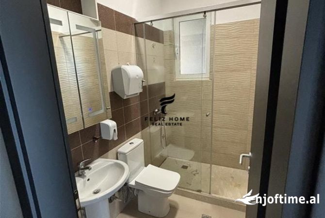 KAPANON ME QERA 1100 M2 VORE 5.500 EURO