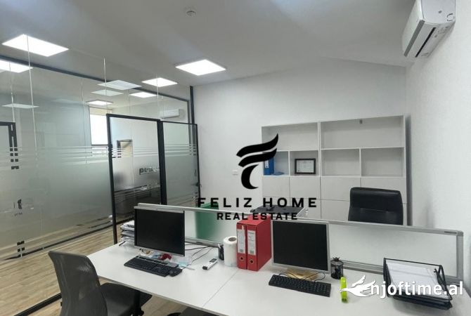 Ambient biznesi me qera 3+1 ne Tirane - 1,750 Euro