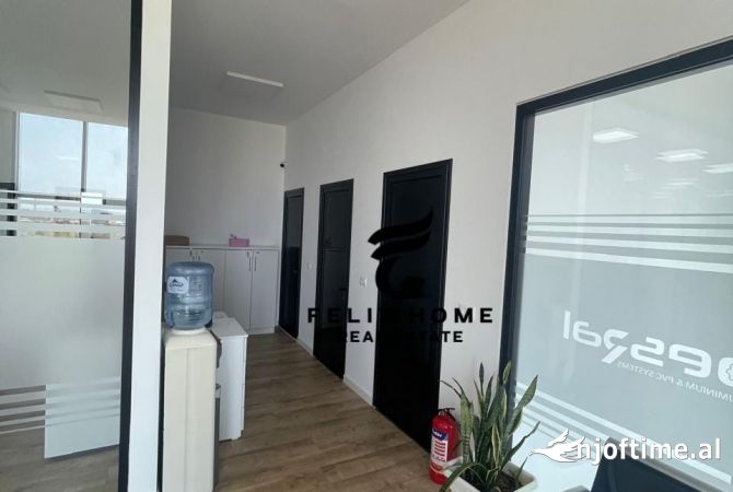 Ambient biznesi me qera 3+1 ne Tirane - 1,750 Euro