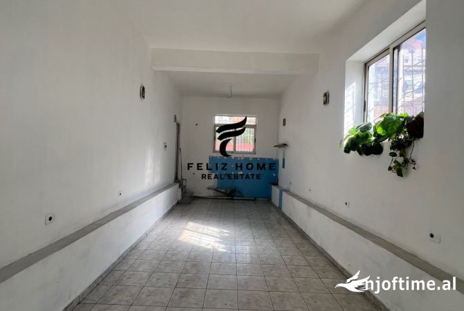 Ambient biznesi me qera 1+1 ne Tirane - 700 Euro