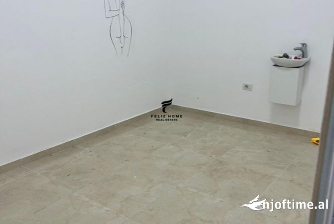 Ambient biznesi me qera 1+1 ne Tirane - 700 Euro