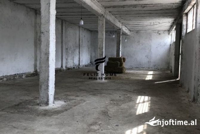 Ambient biznesi me qera 4+1 ne Tirane - 900 Euro