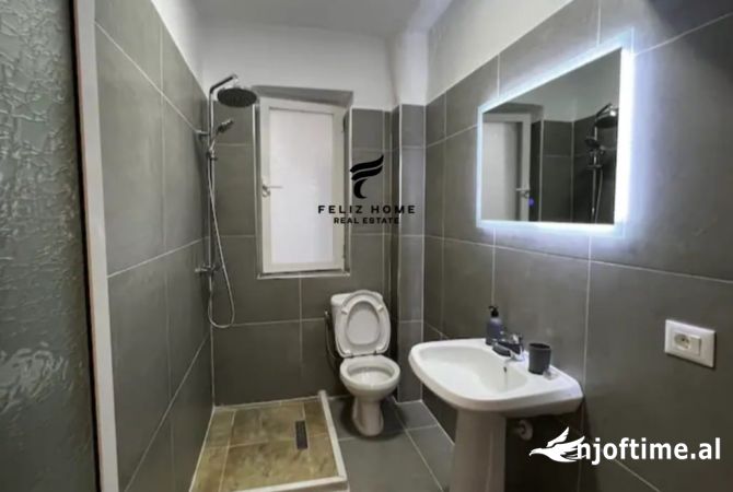 Shtepi me qera Apartament ne Tirane, 2+1, Mobilimi E mobiluar, Pagesa 700  Euro.