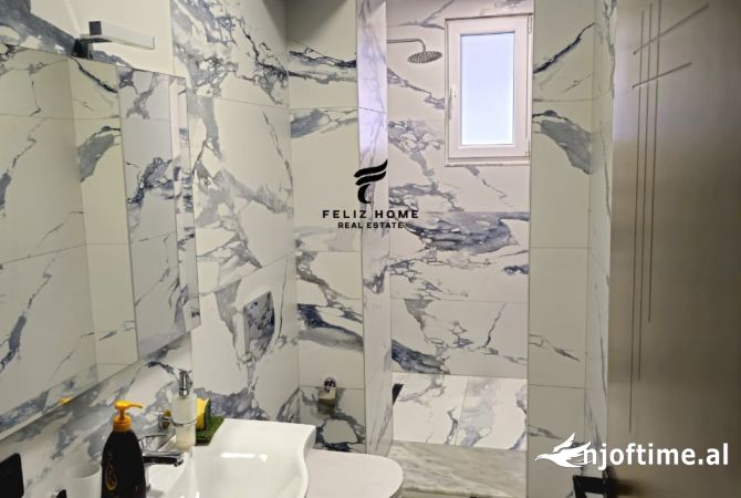Ambient biznesi me qera 3+1 ne Tirane - 750 Euro
