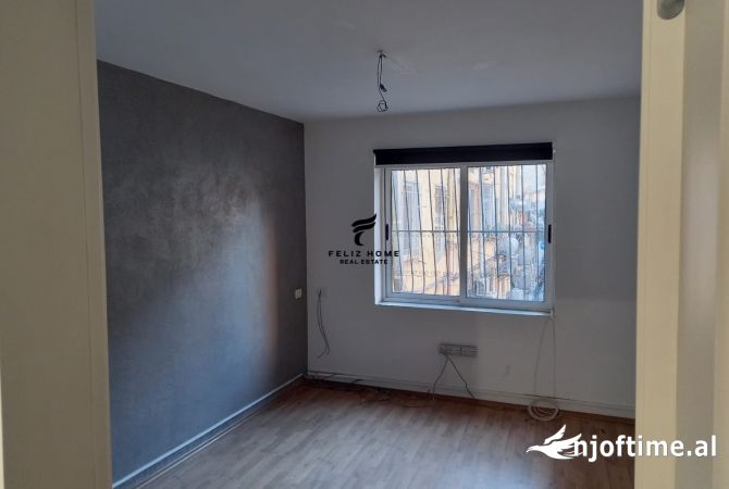 Ambient biznesi me qera 3+1 ne Tirane - 800 Euro