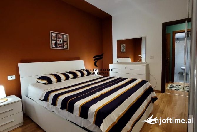 Shtepi me qera Apartament ne Tirane, 2+1, Mobilimi E mobiluar, Pagesa 1,200  Euro.