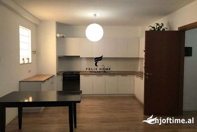 Shtepi me qera 2+1 ne Tirane - 700 Euro