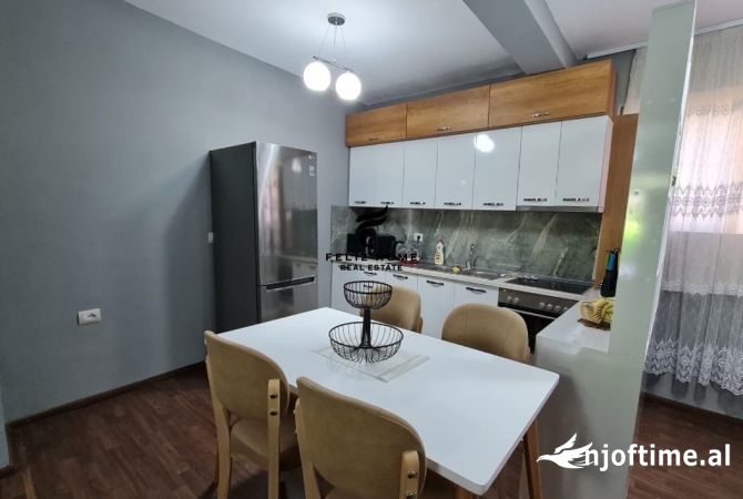 Shtepi me qera 2+1 ne Tirane - 700 Euro