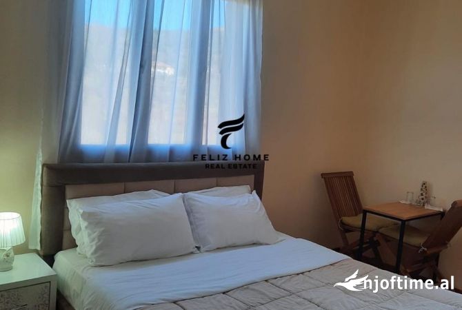 Shtepi me qera Vila Luksoze ne Tirane, 4+1, Mobilimi E mobiluar, Pagesa 1,400  Euro.