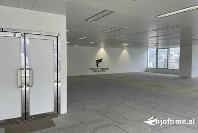 Ambient biznesi me qera 3+1 ne Tirane - 2,500 Euro