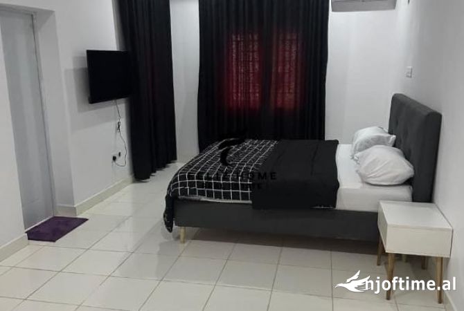 Shtepi me qera 1+1 ne Tirane - 680 Euro
