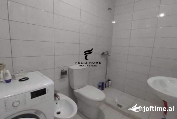 Shtepi me qera Apartament ne Tirane, 2+1, Mobilimi E mobiluar, Pagesa 700  Euro.