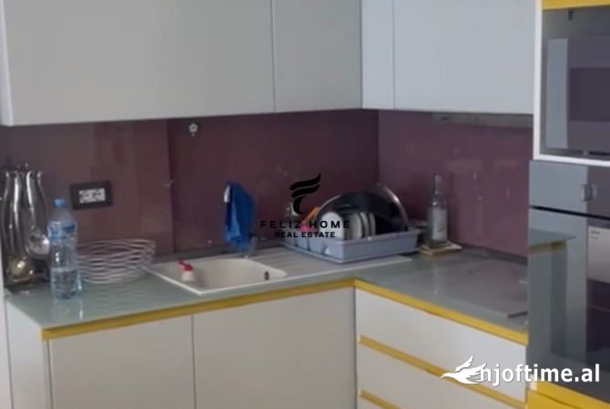 Shtepi me qera 2+1 ne Tirane - 900 Euro