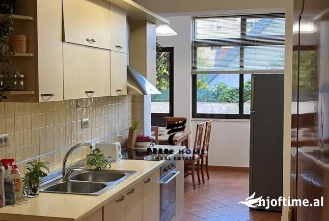 Shtepi me qera 2+1 ne Tirane - 50,000 Leke