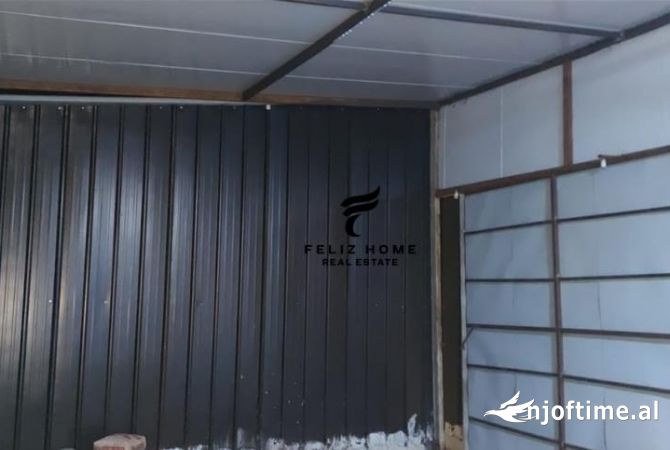 Ambient biznesi me qera 4+1 ne Tirane - 700 Euro