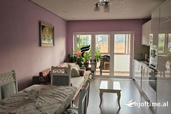 Shtepi me qera 2+1 ne Tirane - 650 Euro