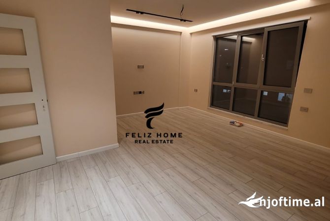 Ambient biznesi me qera 3+1 ne Tirane - 1,300 Euro