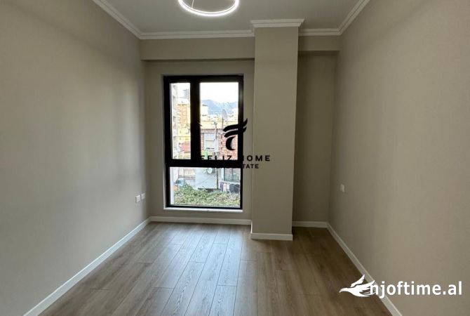 Ambient biznesi me qera 1+1 ne Tirane - 900 Euro