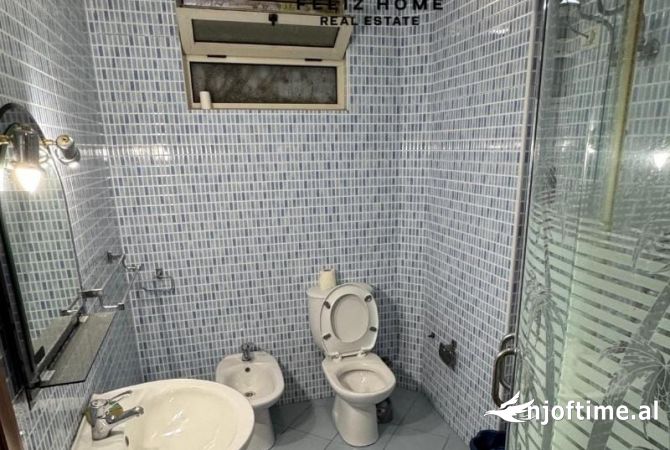 Shtepi me qera Apartament ne Tirane, 2+1, Mobilimi E mobiluar, Pagesa 65,000  Leke.