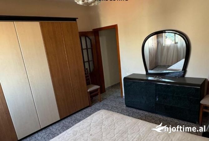 Shtepi me qera Apartament ne Tirane, 2+1, Mobilimi E mobiluar, Pagesa 65,000  Leke.