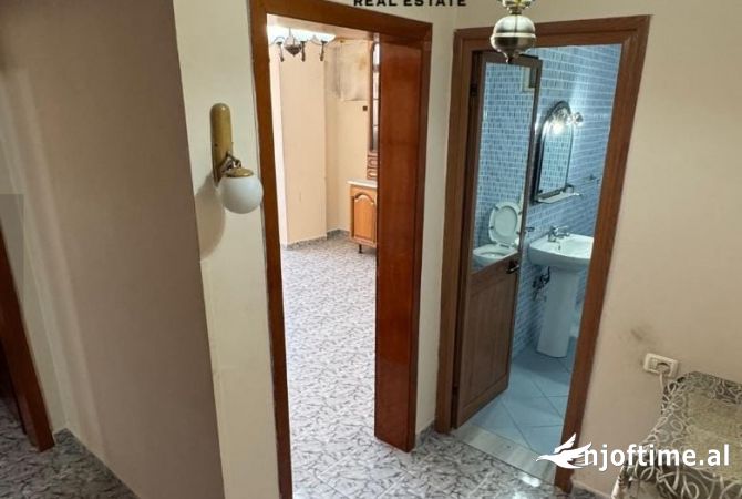 Shtepi me qera Apartament ne Tirane, 2+1, Mobilimi E mobiluar, Pagesa 65,000  Leke.
