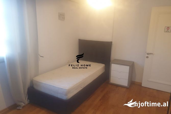 Shtepi me qera Apartament ne Tirane, 3+1, Mobilimi E mobiluar, Pagesa 1,500  Euro.