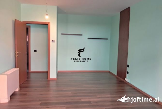 Ambient biznesi me qera 3+1 ne Tirane - 1,500 Euro