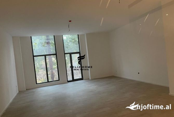 Ambient biznesi me qera 3+1 ne Tirane - 2,500 Euro