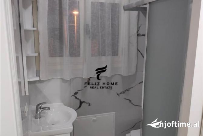 Shtepi me qera Apartament ne Tirane, 2+1, Mobilimi E mobiluar, Pagesa 550  Euro.