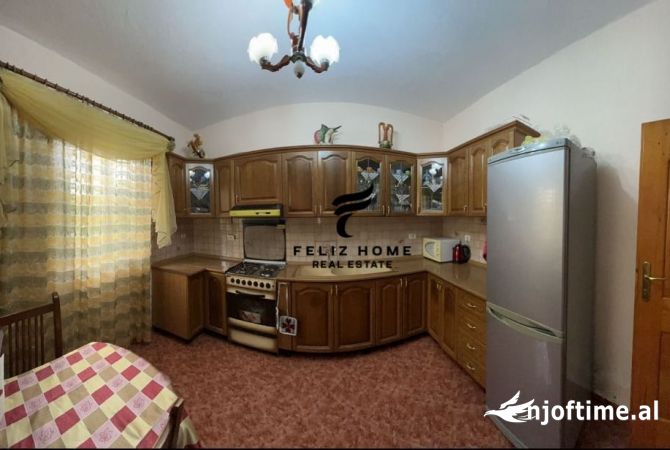 Shtepi me qera 2+1 ne Tirane - 500 Euro