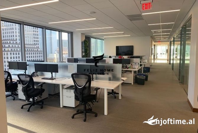 Ambient biznesi me qera 3+1 ne Tirane - 2,500 Euro