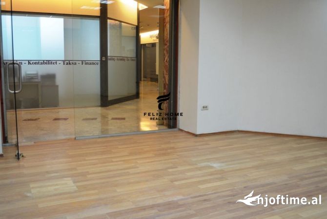 Ambient biznesi me qera 1+1 ne Tirane - 1,300 Euro