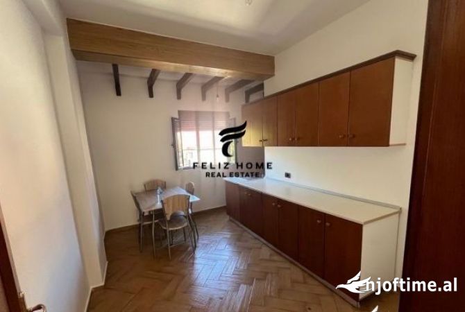 Shtepi ne shitje 3+1 ne Tirane - 210,000 Euro