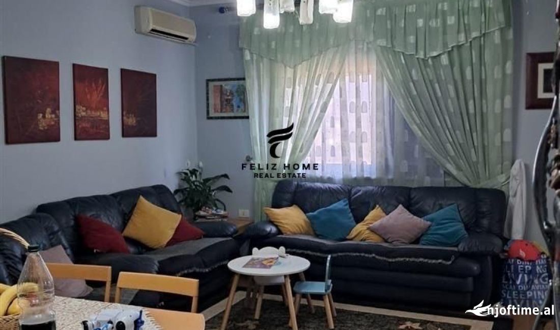 Shtepi ne shitje Apartament ne Tirane, 3+1, Mobilimi E mobiluar, Pagesa 295,000  Euro.