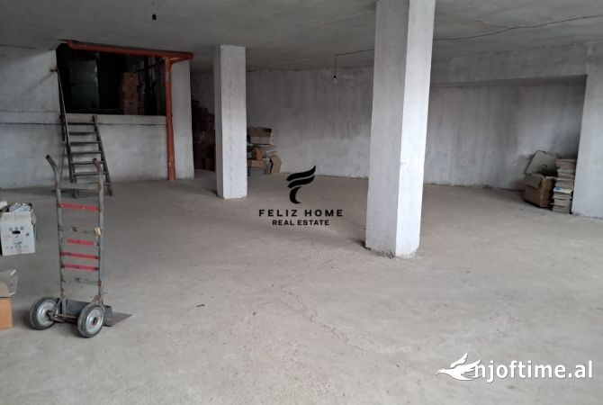Ambient biznesi me qera 4+1 ne Tirane - 4,000 Euro