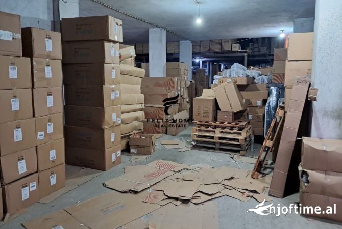 Ambient biznesi me qera 4+1 ne Tirane - 4,000 Euro