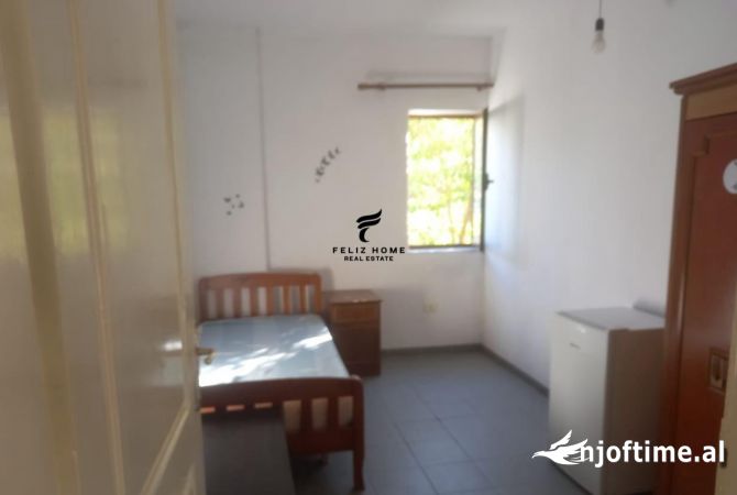 Shtepi me qera Apartament ne Tirane, 3+1, Mobilimi E mobiluar, Pagesa 50,000  Leke.