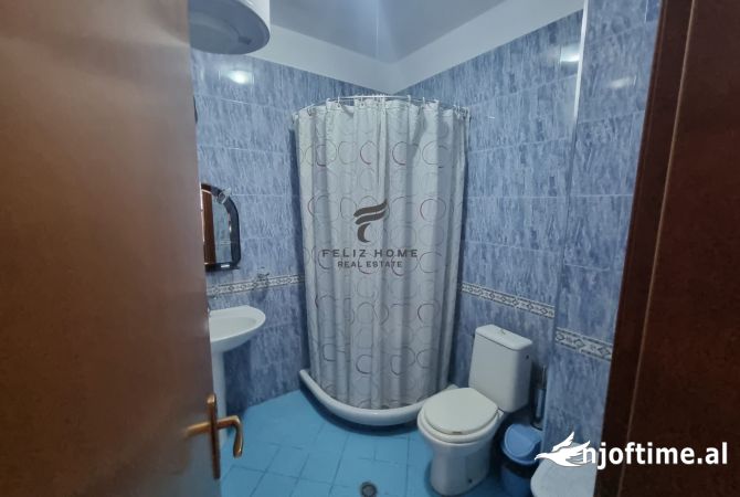 Shtepi ne shitje Apartament ne Tirane, 3+1, Mobilimi Bosh, pa mobiluar, Pagesa 216,000  Euro.