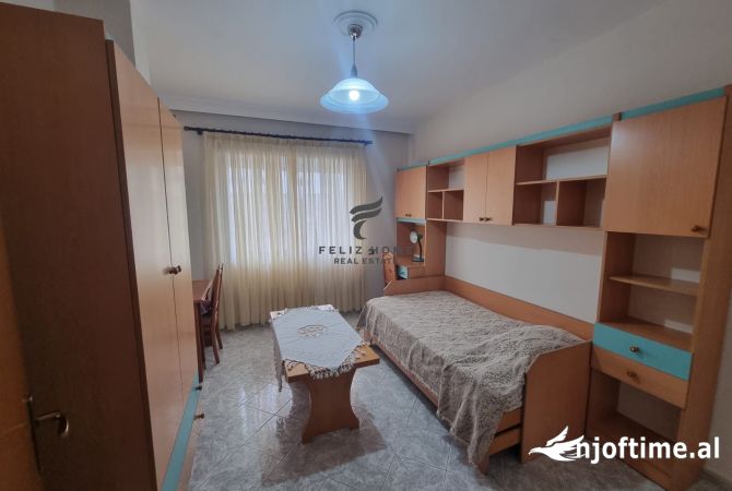 Shtepi ne shitje Apartament ne Tirane, 3+1, Mobilimi Bosh, pa mobiluar, Pagesa 216,000  Euro.
