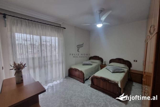 Shtepi ne shitje Apartament ne Tirane, 3+1, Mobilimi Bosh, pa mobiluar, Pagesa 216,000  Euro.
