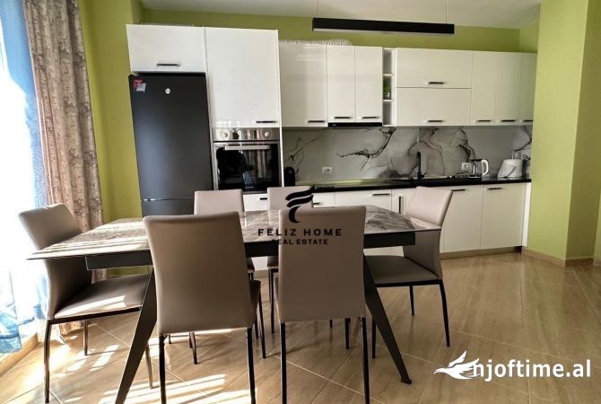 Shtepi me qera Apartament ne Tirane, 2+1, Mobilimi E mobiluar, Pagesa 700  Euro.