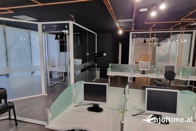 Ambient biznesi ne shitje 3+1 ne Tirane - 450,000 Euro