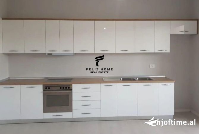 Ambient biznesi me qera 3+1 ne Tirane - 500 Euro