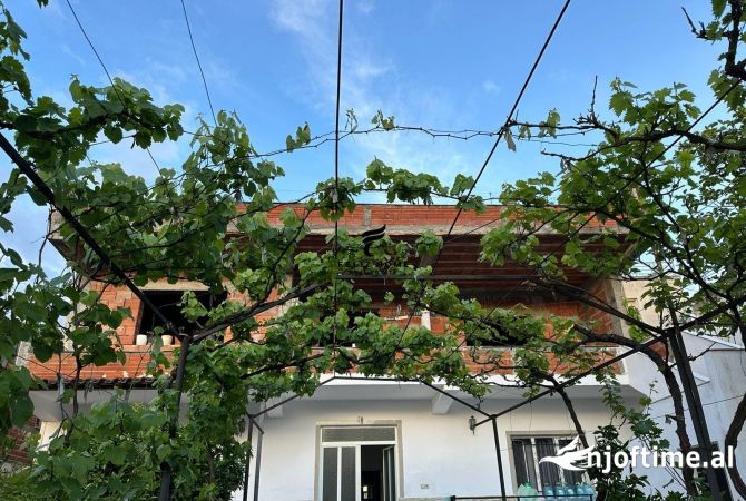 Shtepi ne shitje 6+1 ne Tirane - 230,000 Euro
